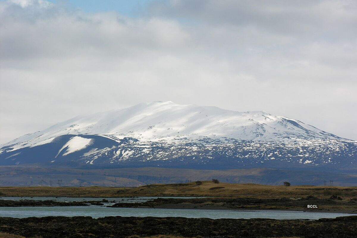 Beautiful pictures of 20 most active volcanoes in the world