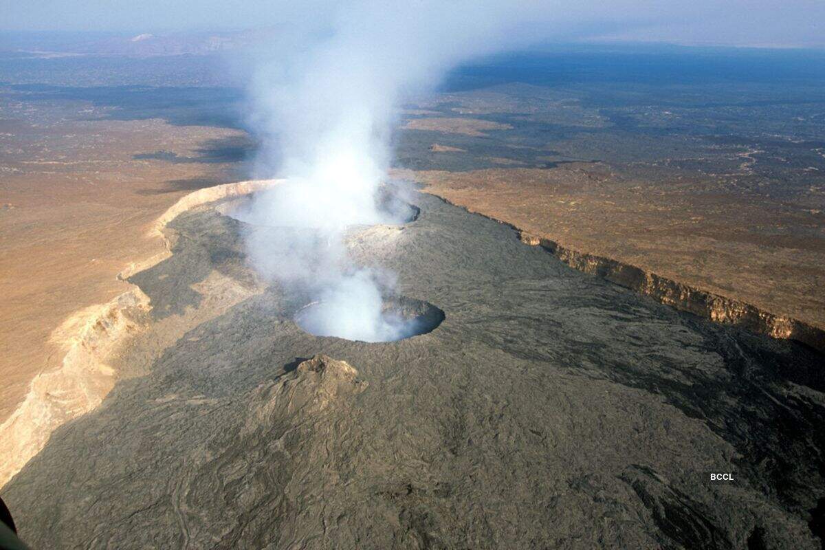 Beautiful pictures of 20 most active volcanoes in the world