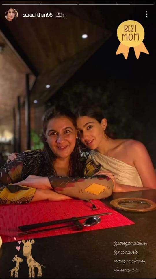 These happy pictures of Sara Ali Khan with mother Amrita Singh and brother  Ibrahim Ali Khan from their Maldives vacation are simply unmissable - Times  of India - Newsindiaplus24
