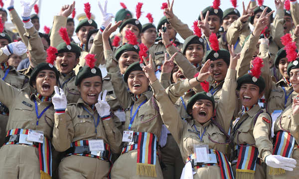 Spectacular pictures from Republic Day celebrations in Kashmir