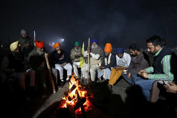 Farmers intensify protest at Ghazipur border