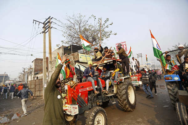 Farmers intensify protest at Ghazipur border