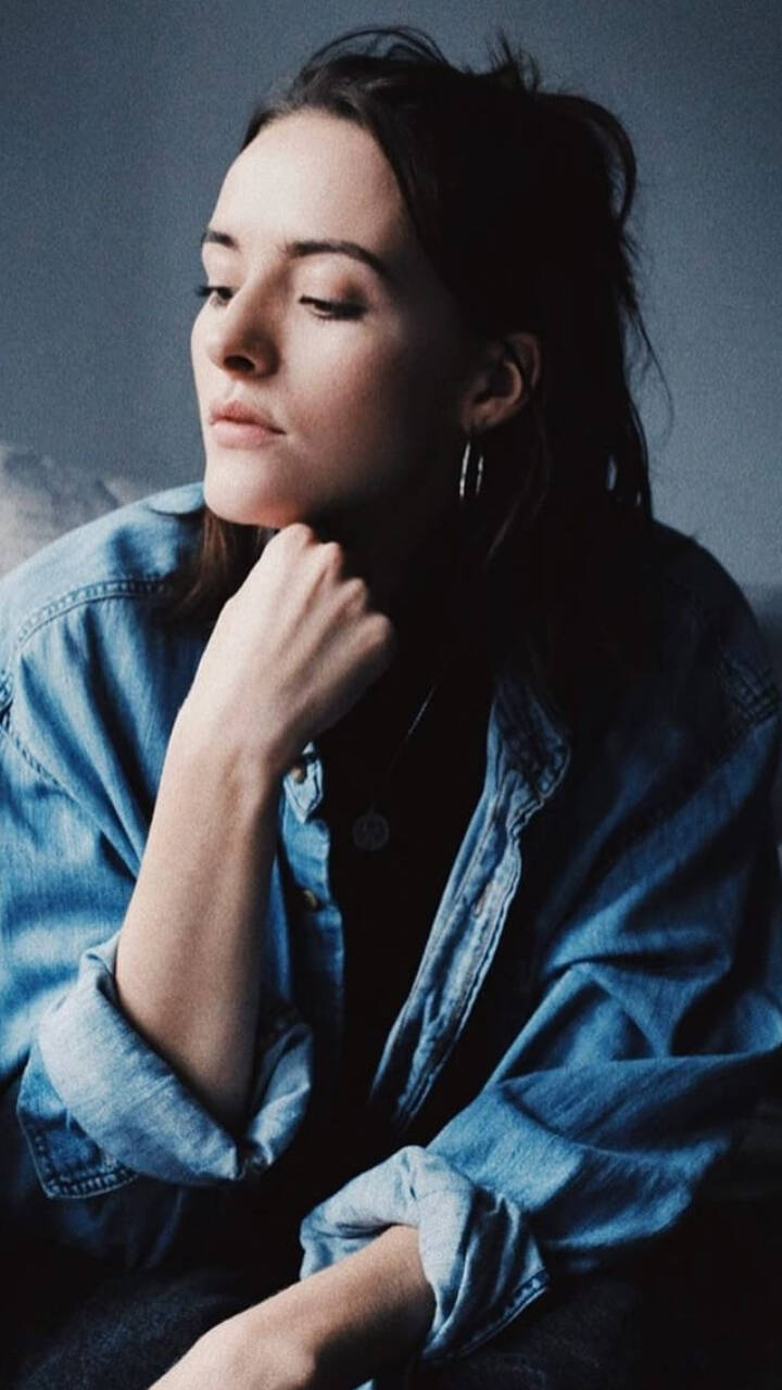 Olivia Morris: We can't get over the stylish and chic looks of 'RRR' actress | Times of India