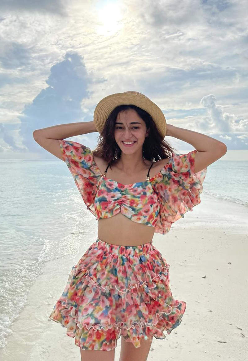 Ananya Panday sets hearts racing in electric blue tube top, see pictures