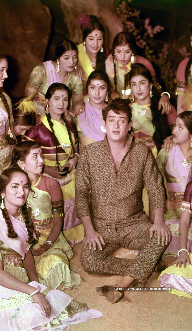 #GoldenFrames: Pictorial Biography of Shammi Kapoor, the Elvis Presley of India