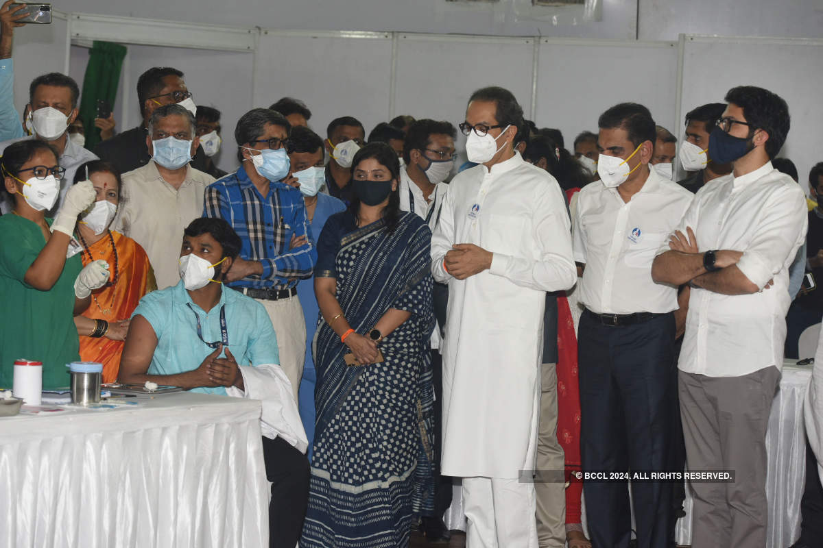 Chief Minister Uddhav Thackeray inaugurates state-wide vaccination drive