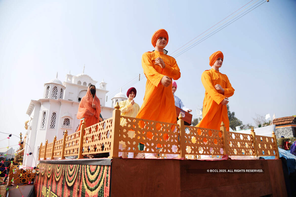 Around 200 artistes showcase tableau in Rashtriya Rangshala Camp