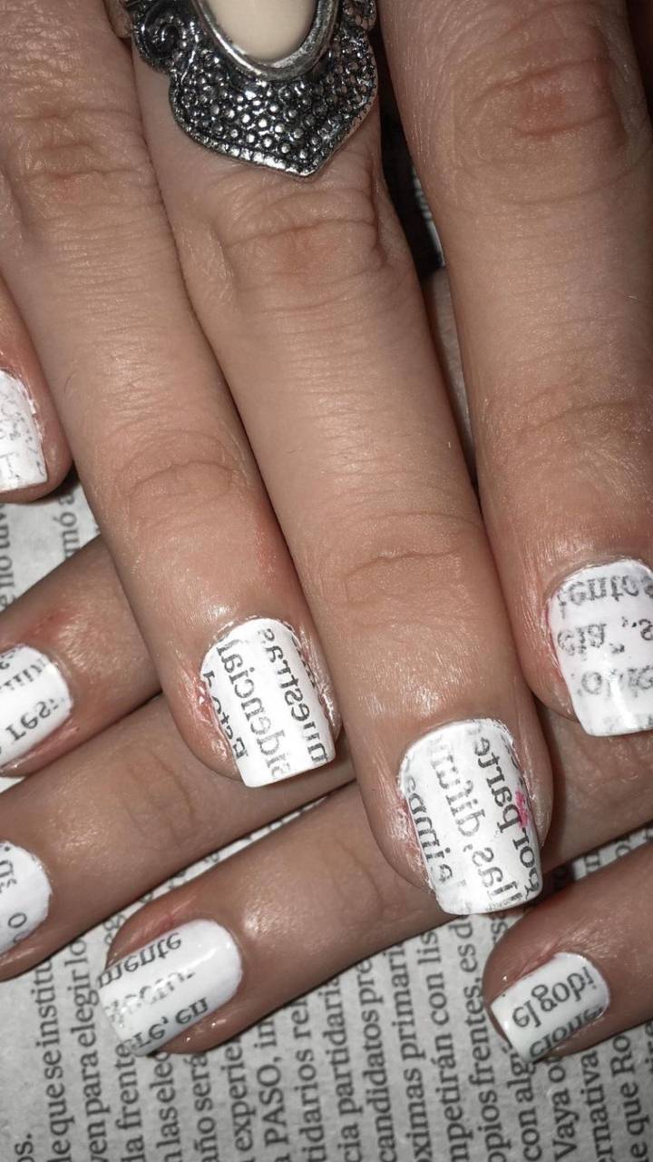 how to do newspaper nails with water