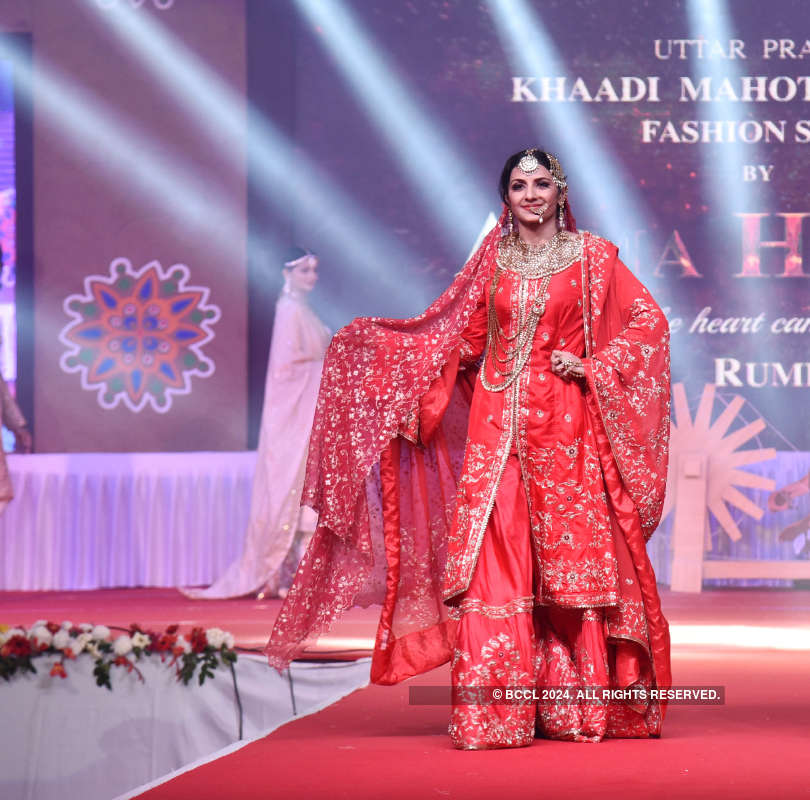 Khadi gets a glamorous makeover in Lucknow