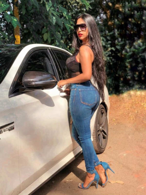 Pictures of Splitsvilla fame  are winning the internet