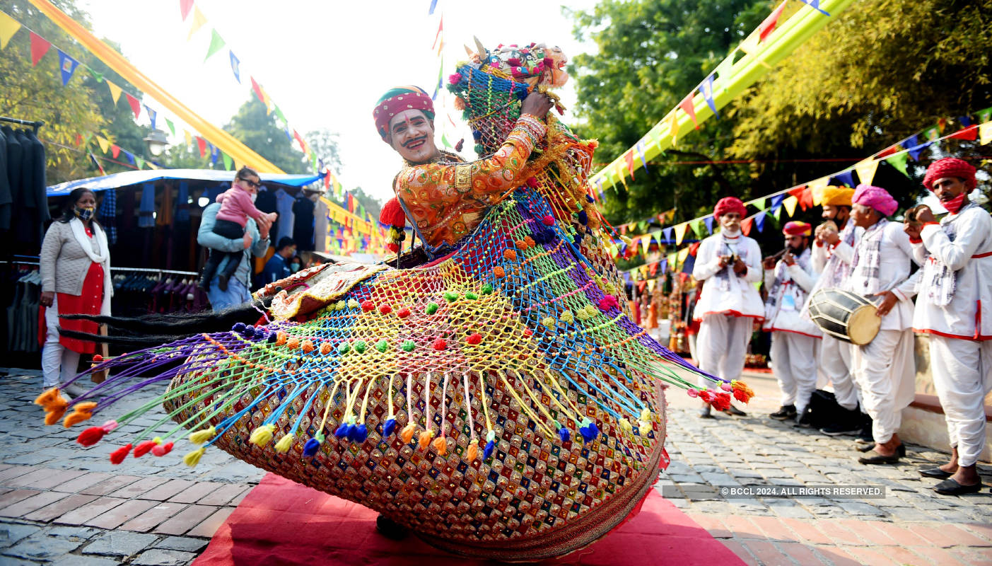 Delhiites attend Tribal fest at Dilli Haat