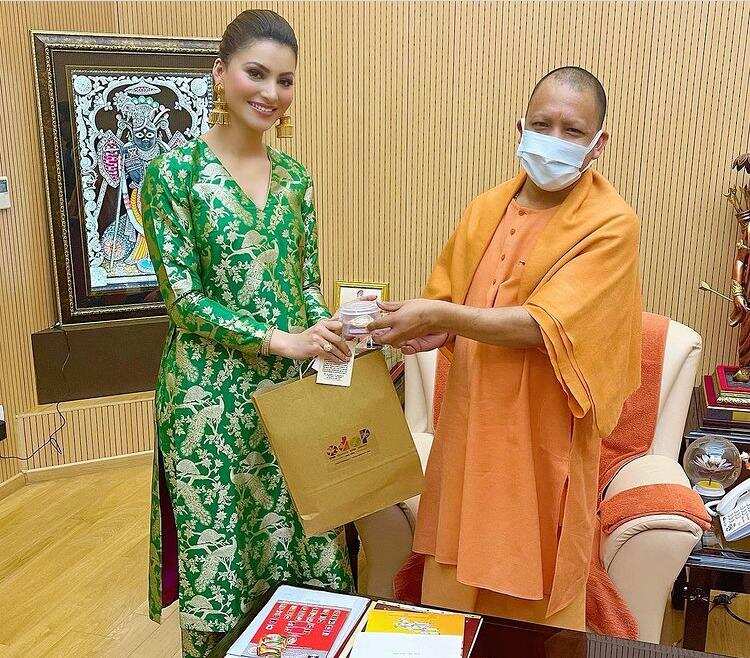 Urvashi Rautela Meets Uttar Pradesh Cm Yogi Adityanath During The Shoot 