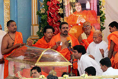 Sai Baba laid to rest