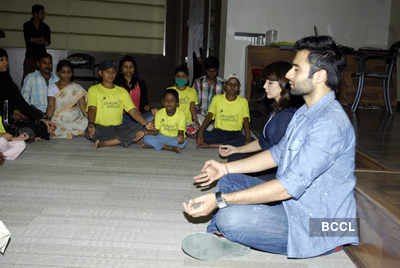 Jackky Bhagnani at Yoga centre