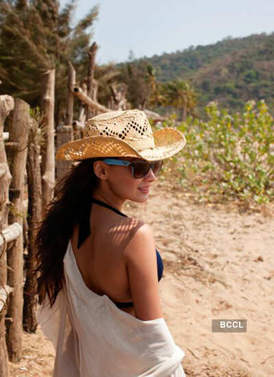 Minissha poses for MW