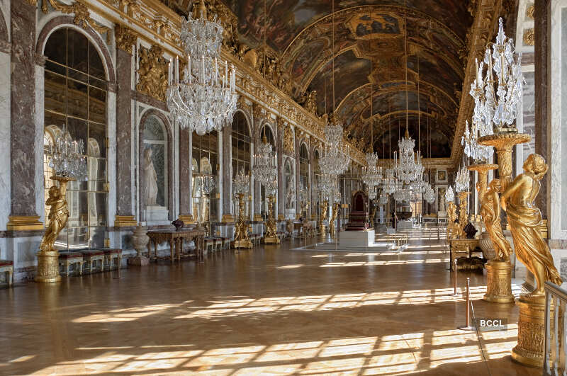 Most beautiful palaces around the world