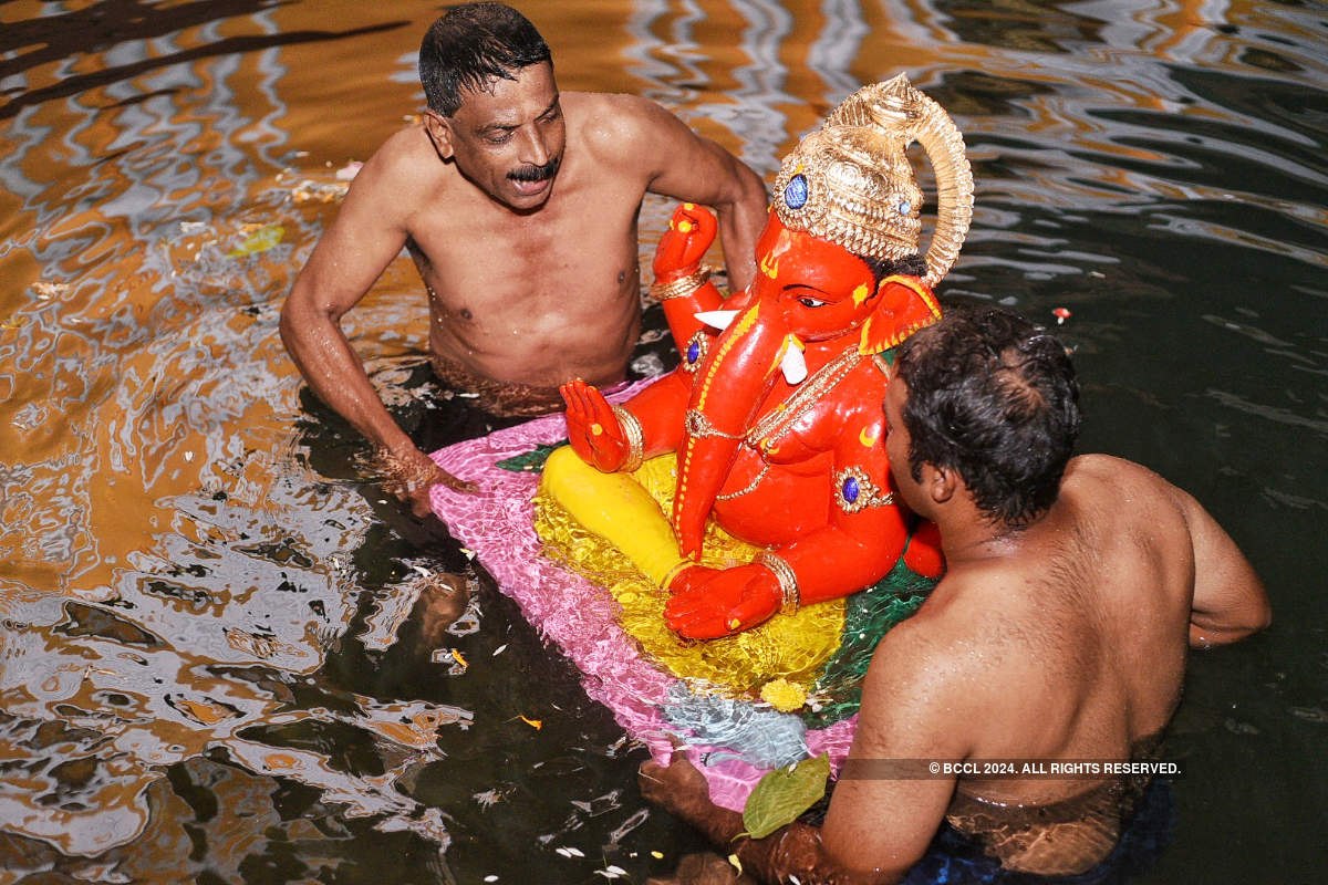 Suryarao Sardesai's family celebrate Ganesh Chaturthi with much fervour