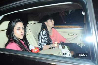 Stars at screening of 'Challo Dilli'