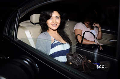 Stars at screening of 'Challo Dilli'