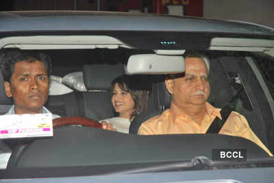 Stars at screening of 'Challo Dilli'