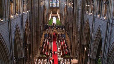 Guests arrive at the wedding