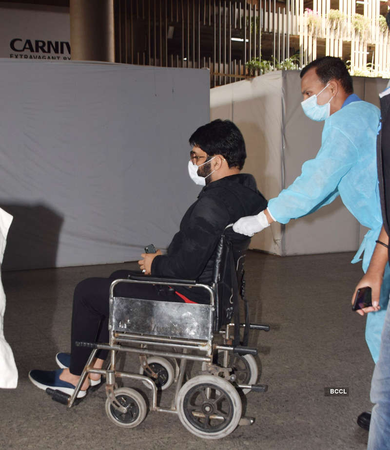 Photos of celebrities at airport