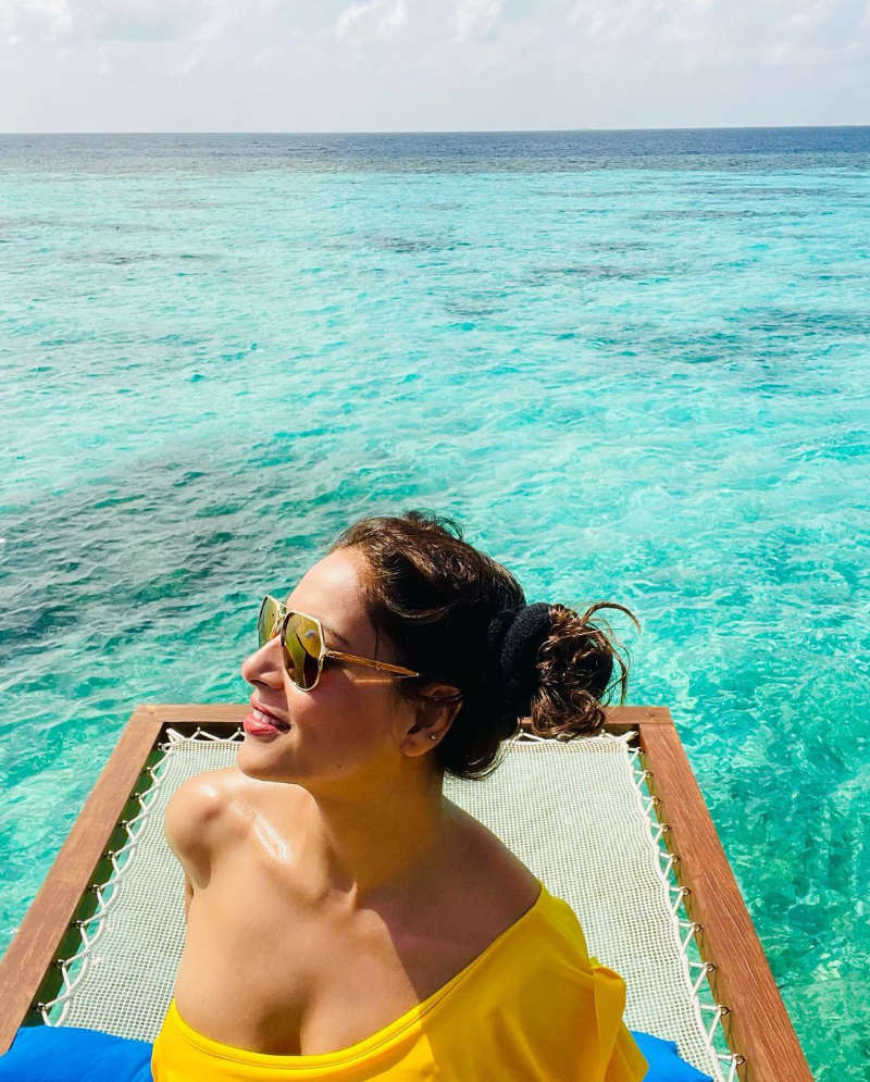 Bipasha Basu and Karan Singh Grover's Maldives vacation pictures will make you crave for a break!