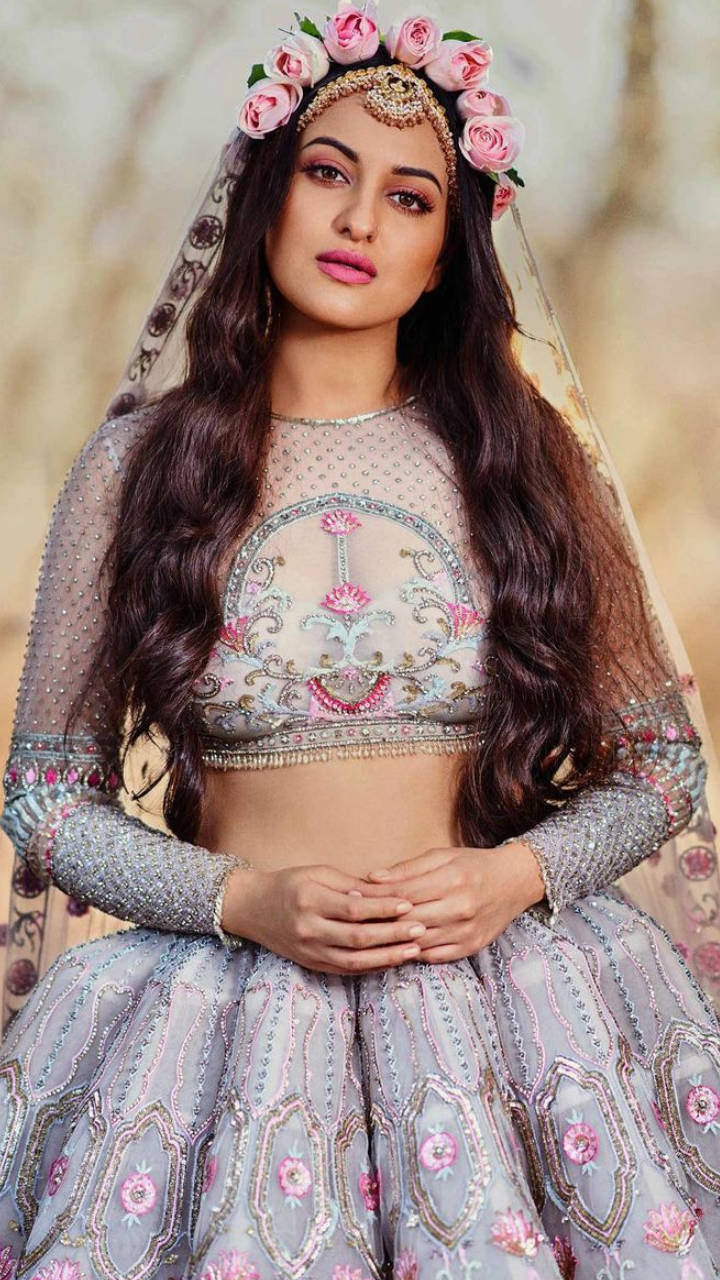 sonakshi sinha lehenga choli