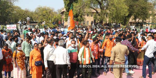 Civic polls: BJP celebrates victory in Gujarat