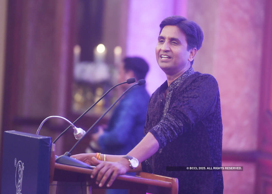 Discussions on literature, poetry and culture at Kumar Vishwas' birthday party
