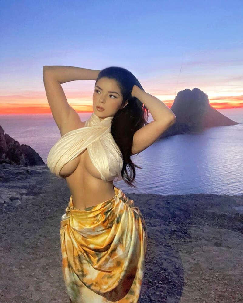 Mesmerising pictures of Instagram sensation  as an Egyptian Queen