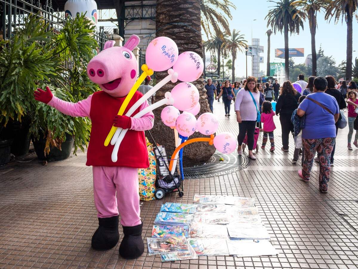 A standalone Peppa Pig theme park announced by Legoland Florida