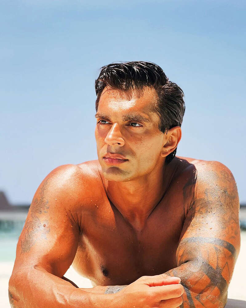 Bipasha Basu and Karan Singh Grover's Maldives vacation pictures will make you crave for a break!