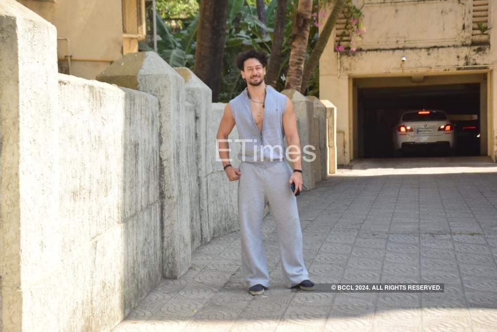 , ETimes Papparazi Diaries: Tiger Shroff celebrates his birthday with media; Hrithik Roshan shoots for an ad in the city &#8211; Times of India, Indian &amp; World Live Breaking News Coverage And Updates