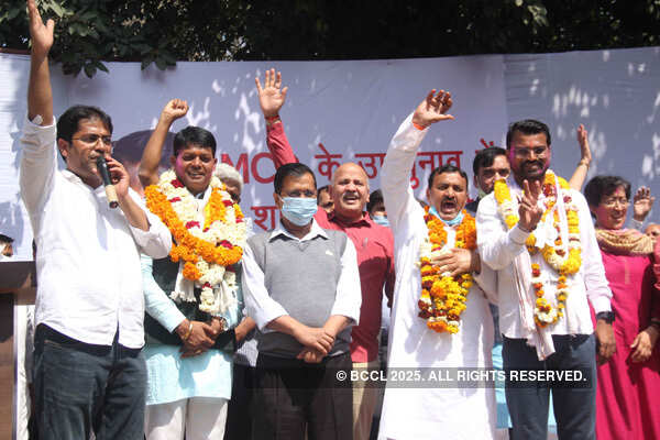 AAP celebrates victory in Delhi MCD bypolls