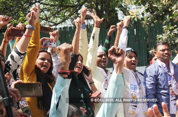 AAP celebrates victory in Delhi MCD bypolls