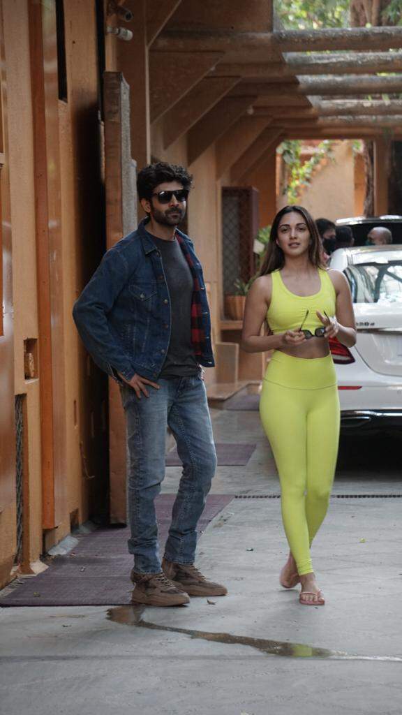 , Pic: Kartik Aaryan and Kiara Advani look all excited as they join a dance class in Mumbai &#8211; Times of India, Indian &amp; World Live Breaking News Coverage And Updates