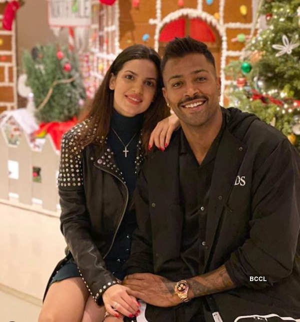 Cricketer Hardik Pandya and his wife Natasa Stankovic's lovey-dovey pictures go viral