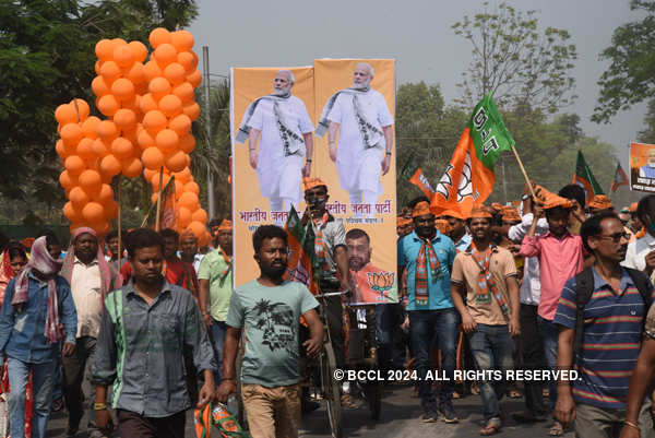 PM Modi holds mega rally in Kolkata