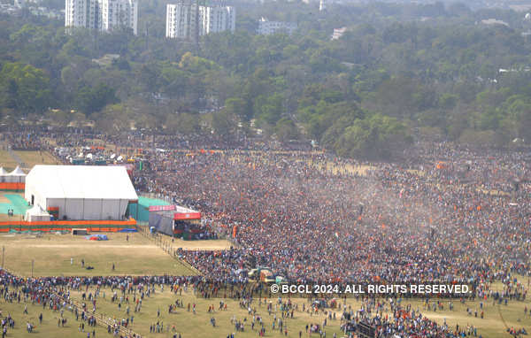 PM Modi holds mega rally in Kolkata