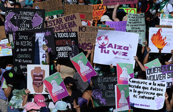 Thousands of El Salvador women march against femicide