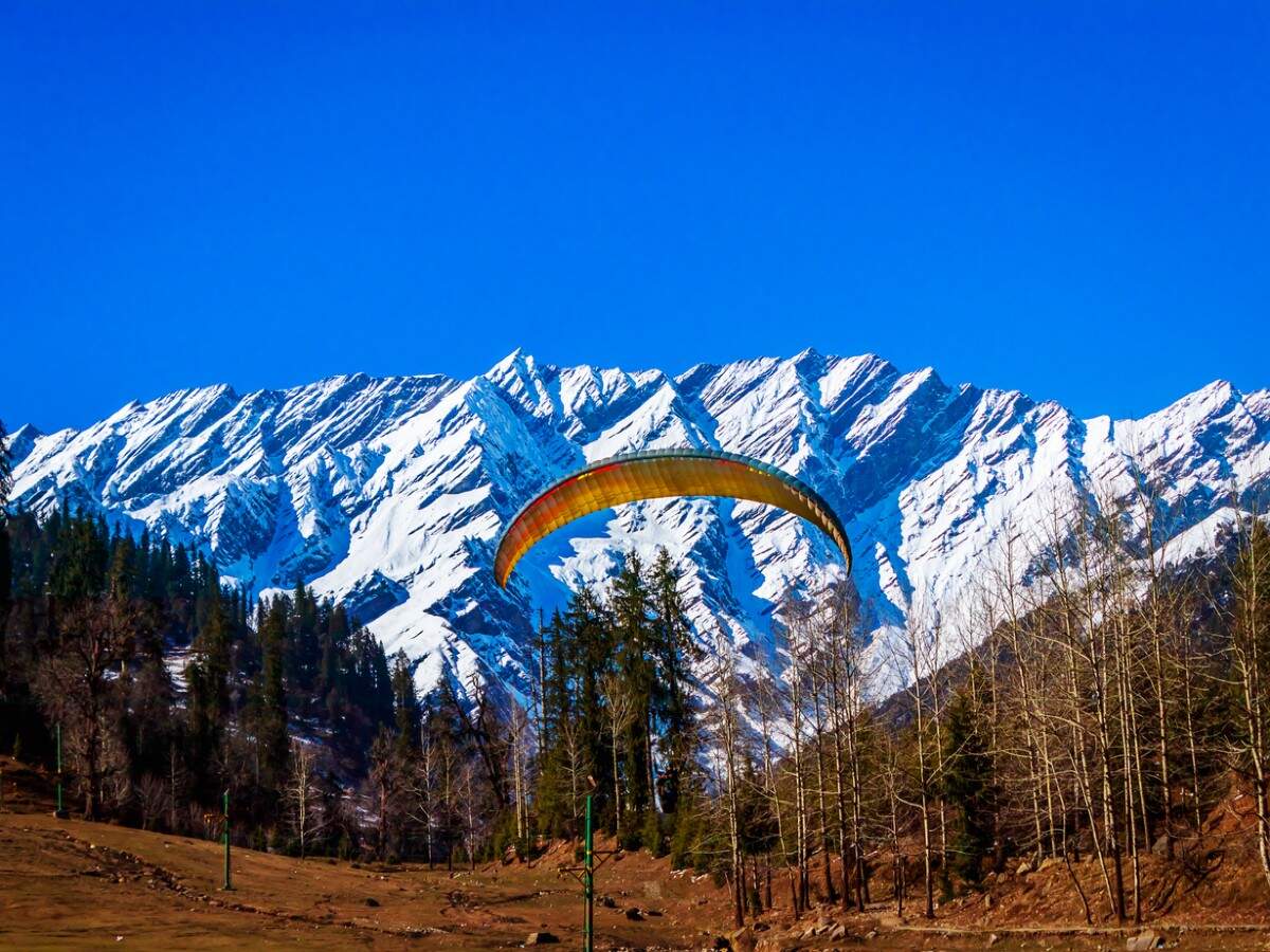 Tourists can now enjoy paragliding, river rafting in Himachal Pradesh Tourists can now enjoy paragliding, river rafting in Himachal Pradesh
