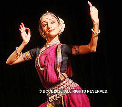 Arushi Mudgal performs @ 'Dance Day Celebration'