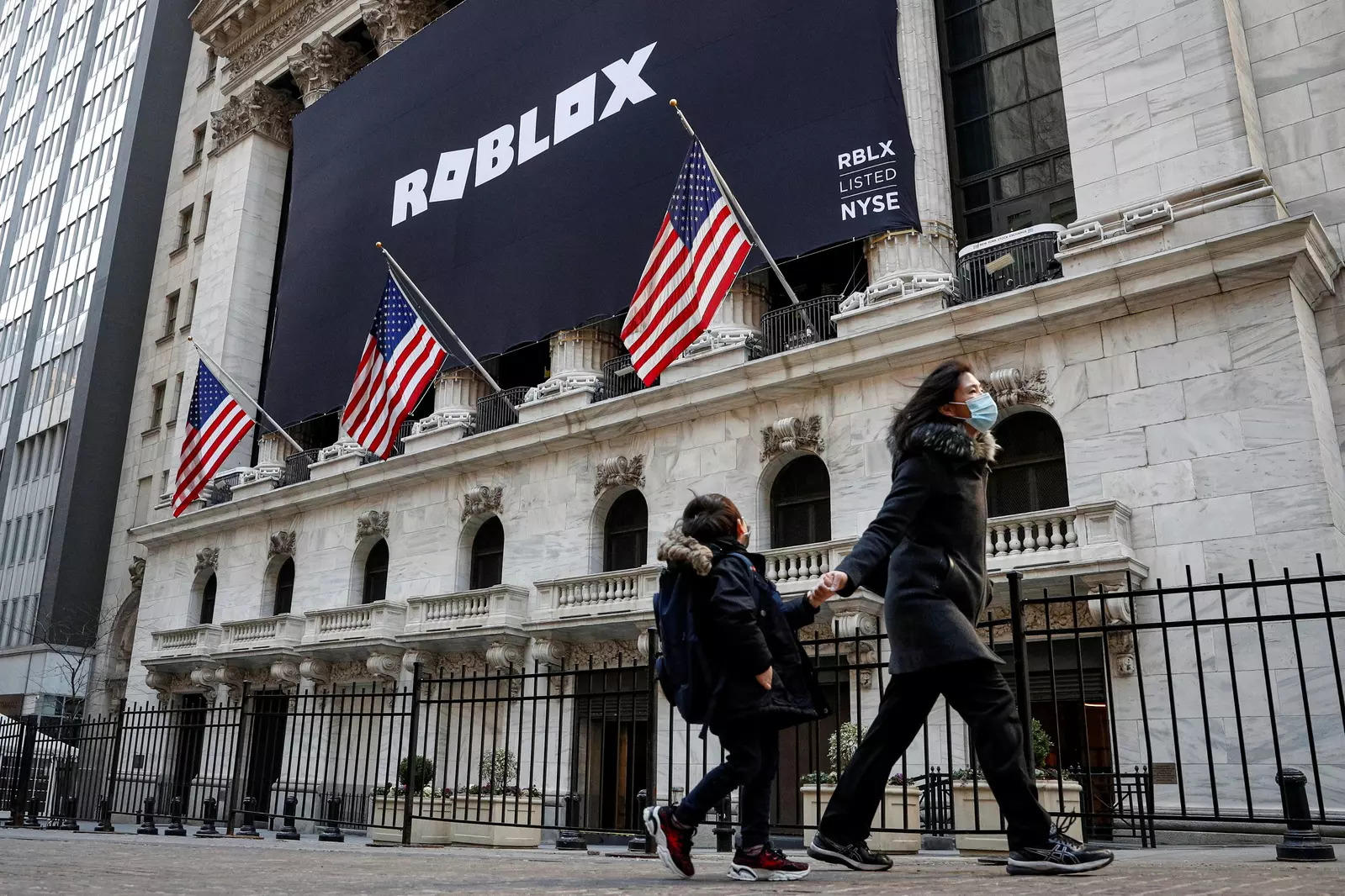 Gaming Company Roblox Surges 54 In Debut On Nyse - citi field roblox