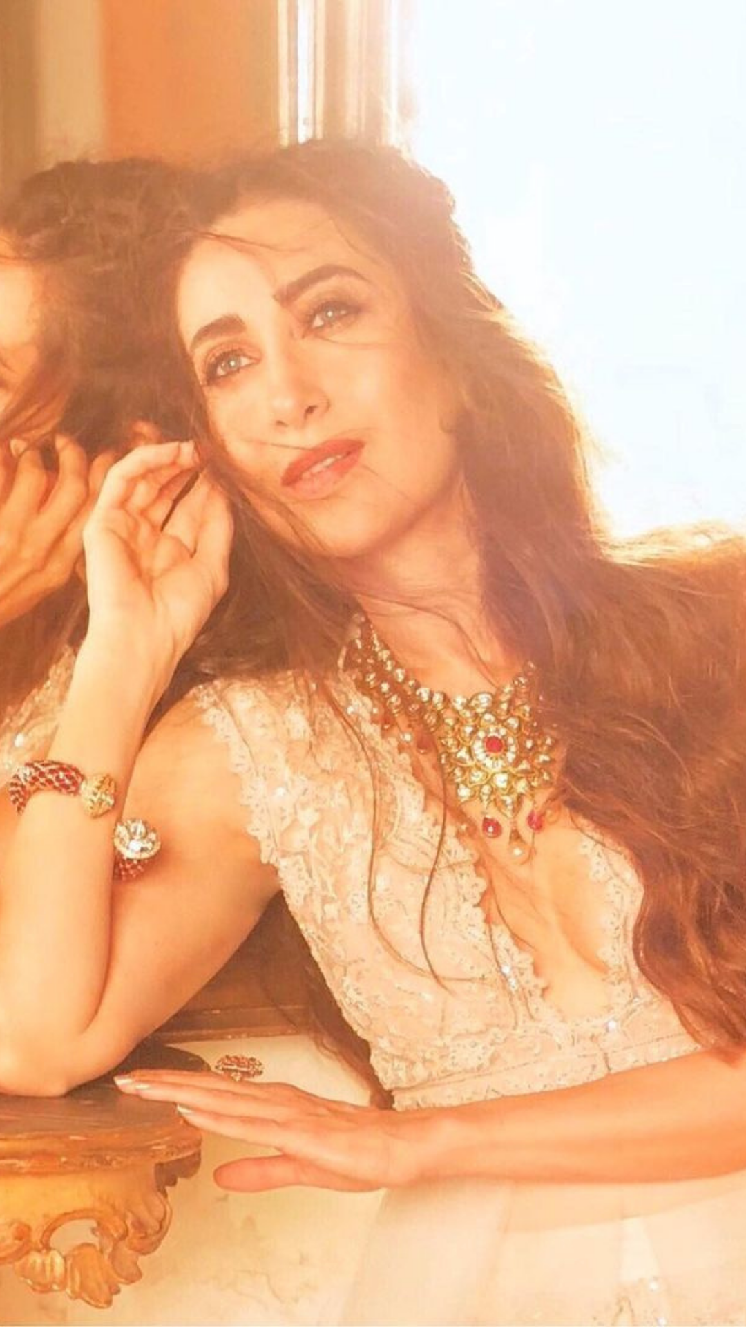 Best desi looks of Karishma Kapoor | Times of India