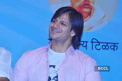 Vivek Oberoi with family at spiritual meet 