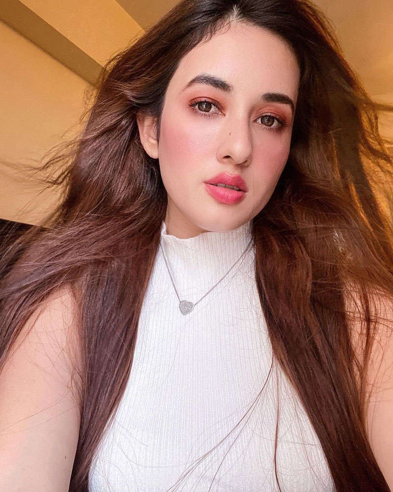 Glamorous pictures of Nepali beauty Aditi Budhathoki are too good to miss!