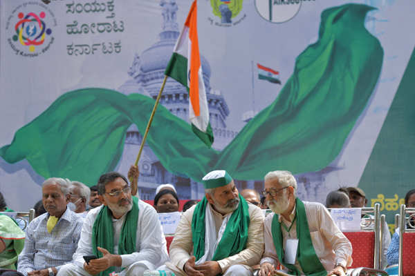 Farmer leaders hold protest rally in Karnataka