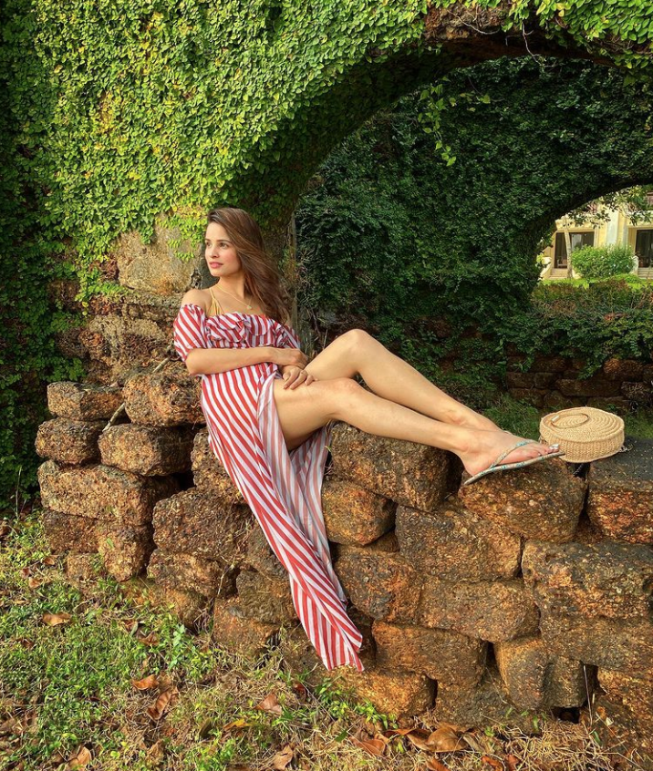 Actress Chetna Pande is on a travelling spree & making us jealous with her sumptuous pictures