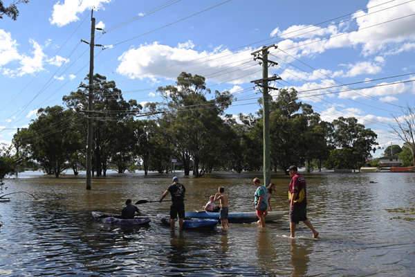 Sydney drenched by worst floods in 60 years